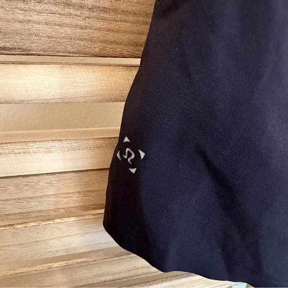 Lululemon Men Short I Size S - Picture 3 of 7